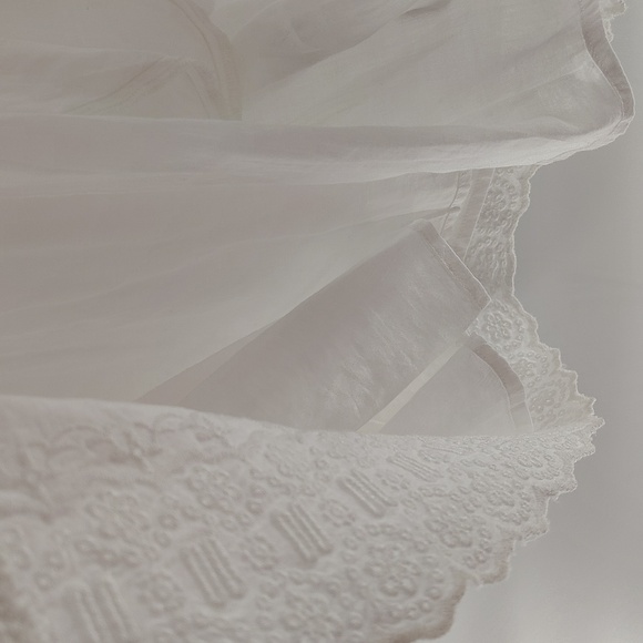 Old Navy Waist Defined Flutter Sleeve Tie Back Mini Dress Size Medium Eyelet - Picture 5 of 10